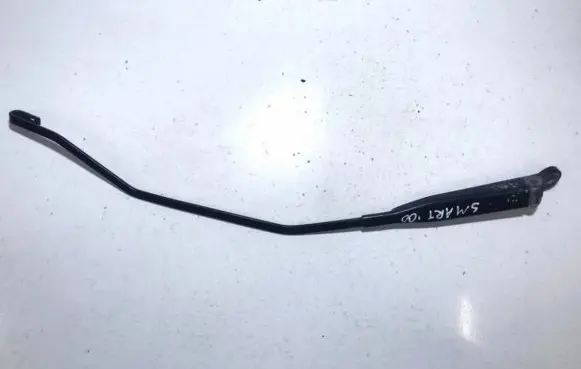 Front wiper blade arm