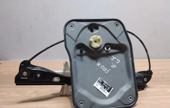 Skoda Fabia Mk2 (5J) Rear window lifting mechanism without motor 5J4839401H