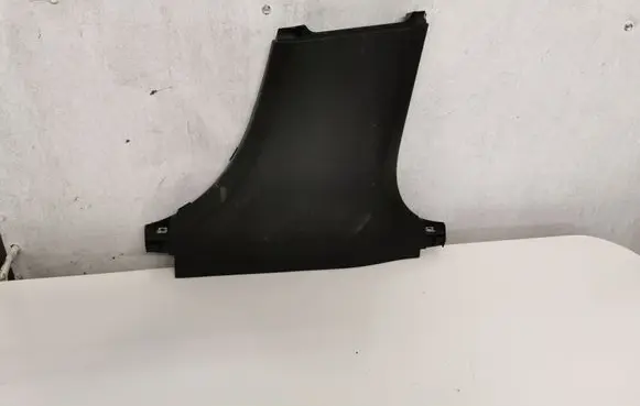 (B) pillar trim (bottom)