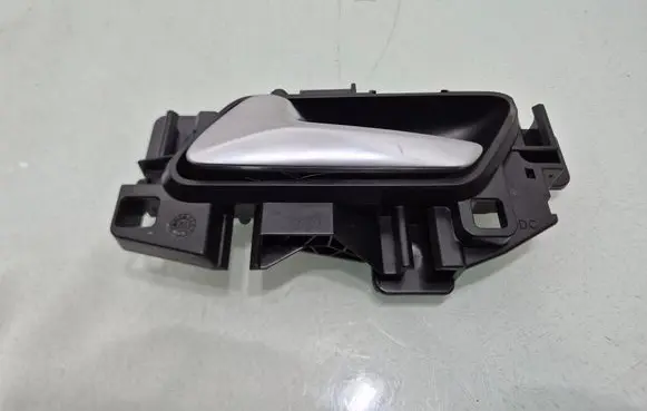 Front door interior handle