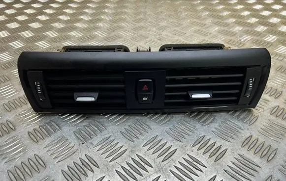 BMW 1 F20 F21 Dash center air vent grill 9205357