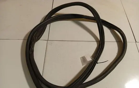 Citroen C4 I Picasso Trunk rubber seal (body) 