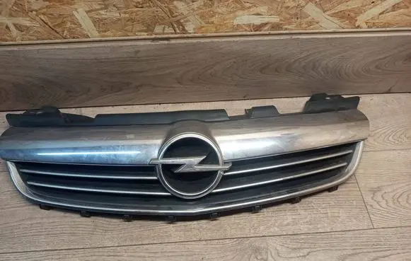 Opel Zafira B Front bumper upper radiator grill 13247327 13247328 13247330