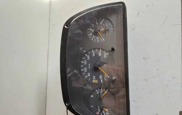 Mercedes-Benz Vito Viano W638 Speedometer (instrument cluster) M80005428801