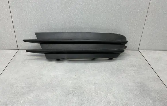 Volkswagen Scirocco Front bumper lower grill 1K8853666B