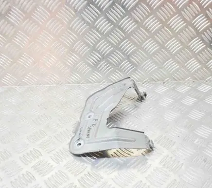 BMW X4 G02 Fender mounting bracket 7424678