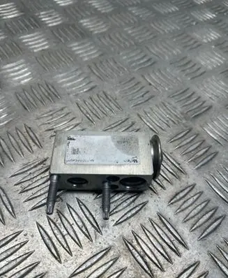 Mercedes-Benz SLK R172 Air conditioning (A/C) expansion valve TBF2D 670283P R134A