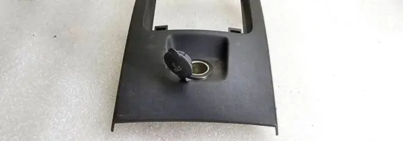 Volvo V50 12 V Socket (rear) 30755383