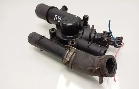 Suzuki Grand Vitara II Thermostat/thermostat housing 8200112084 7700105087