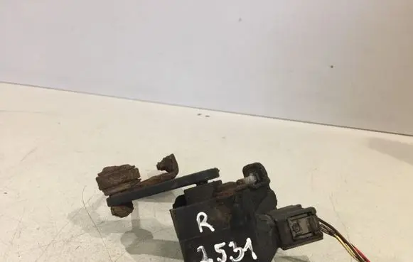 Mercedes-Benz A W169 Air suspension front height level sensor A0105427717