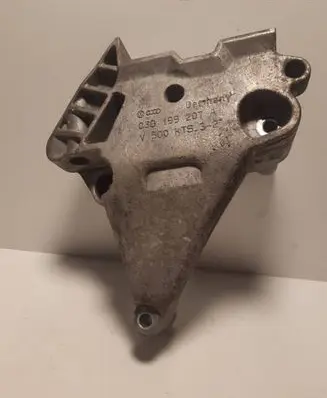 Volkswagen PASSAT B6 Engine mounting bracket 03G199207A 500KTS32