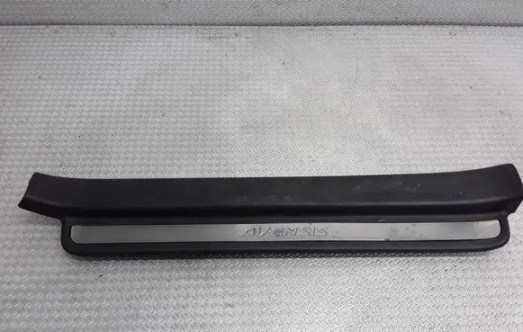 Toyota Avensis T250 Front sill trim cover 6791305040
