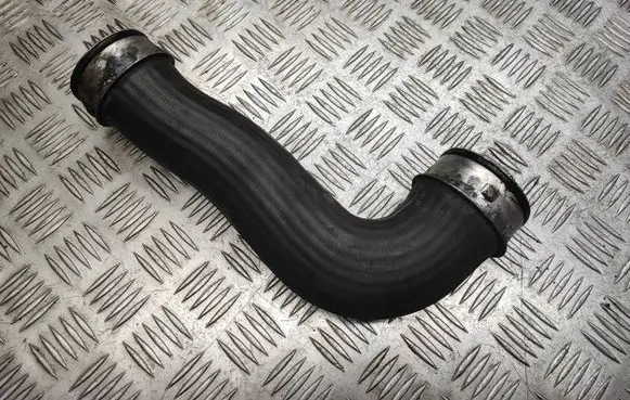 Skoda Octavia Mk2 (1Z) Intercooler hose/pipe 