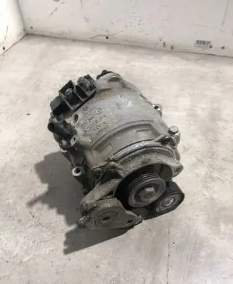 Audi Q7 4M Generator/alternator 4N0903028Q