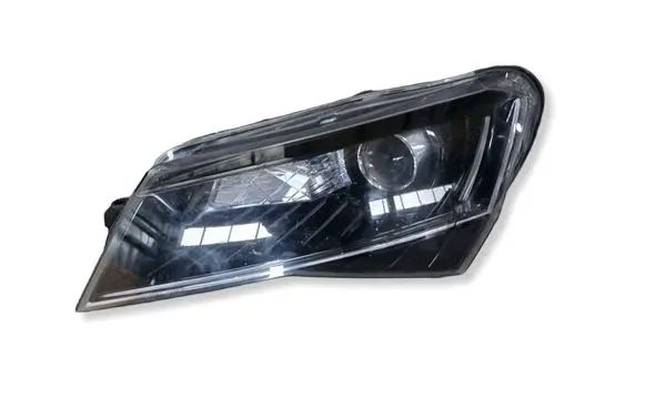 Skoda Superb B8 (3V) Headlight/headlamp 3V1941015B