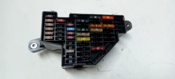Skoda Superb B6 (3T) Fuse module