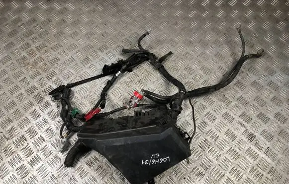 Subaru Legacy Fuse module 82241AG010
