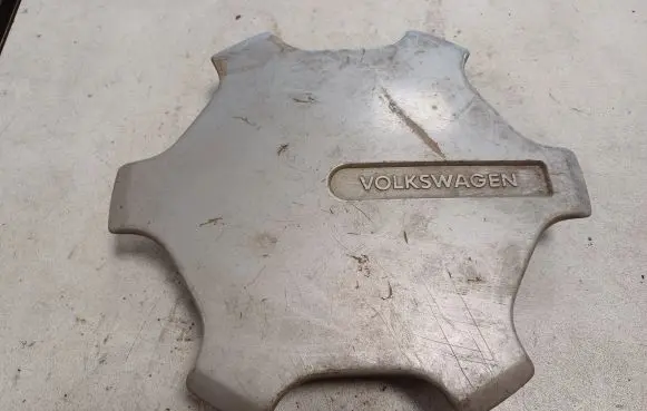 Volkswagen PASSAT B2 Original wheel cap 321601149B