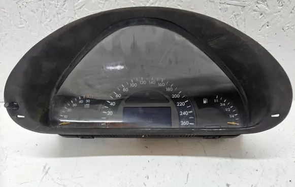 Mercedes-Benz C W203 Speedometer (instrument cluster) 110008896 A2035401311