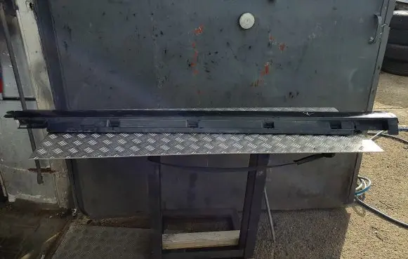 Volkswagen PASSAT B7 Sill 3AA853092C