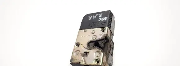Peugeot 806 Front door lock 