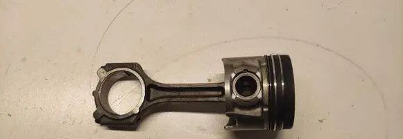Hyundai Tucson TL Piston with connecting rod 17E6C