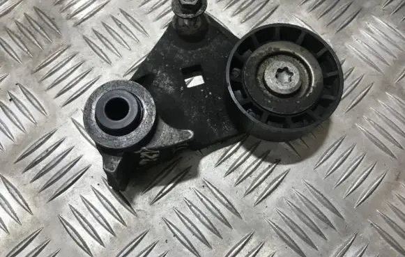 Ford Mondeo Mk III Generator/alternator belt tensioner xs7e6a228 xs7e-6a228