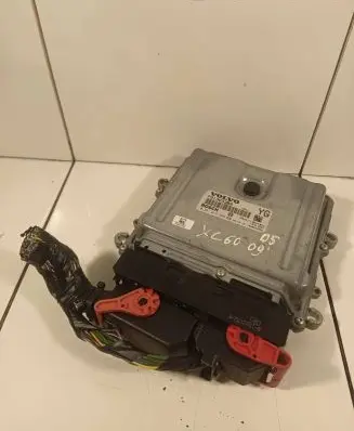 Volvo XC60 Engine control unit/module P31303388 1039S33755 0281015286