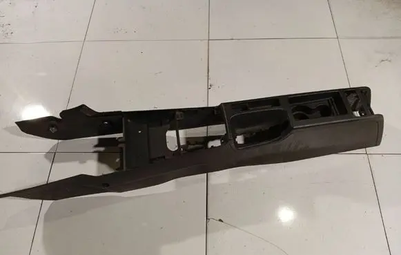 Audi A3 S3 8P Center console 