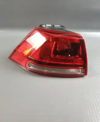 Volkswagen Golf VII Rear/tail lights 5G0945095H