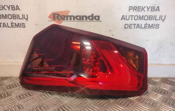 Toyota Avensis T270 Rear/tail lights 8155005310