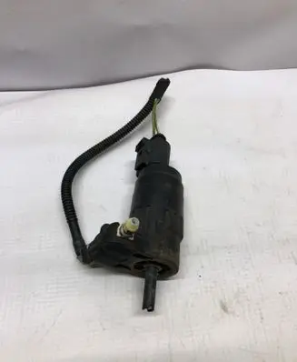 Volkswagen Golf VI Windscreen/windshield washer pump 1K6955651 713009885