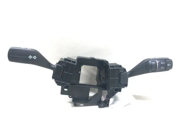 Wiper turn signal indicator stalk/switch