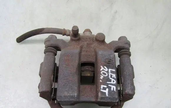 Nissan Leaf II (ZE1) Rear brake caliper
