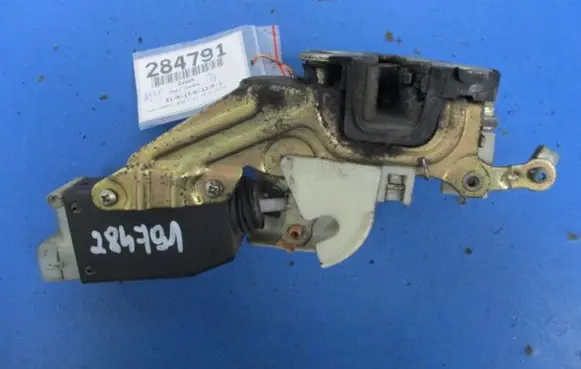 Opel Combo B Front door lock
