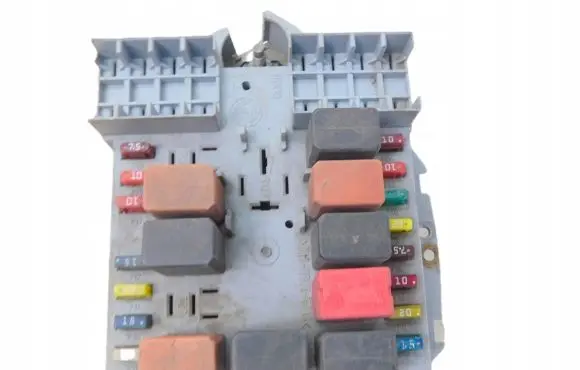 Fiat Stilo Fuse module