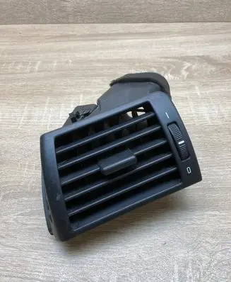 BMW 3 E46 Dashboard side air vent grill/cover trim 8361897