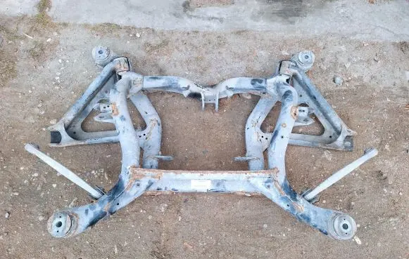 Volkswagen Touareg I Rear subframe 7L0500041 3742969 9D021834