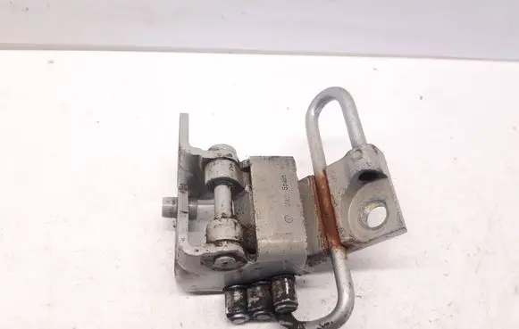 Volkswagen Golf V Front door upper hinge 1K0831412H