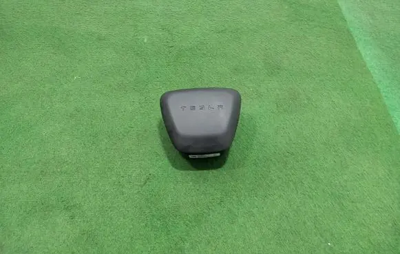 Tesla Model X Steering wheel airbag 1625769--00-E