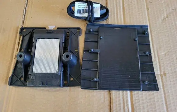 Renault Captur II Charging relay 8201720498