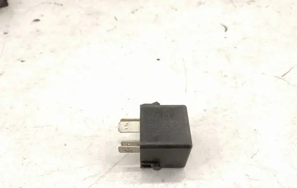 Mercedes-Benz A W168 Cruise control relay A0025421319 0025421319