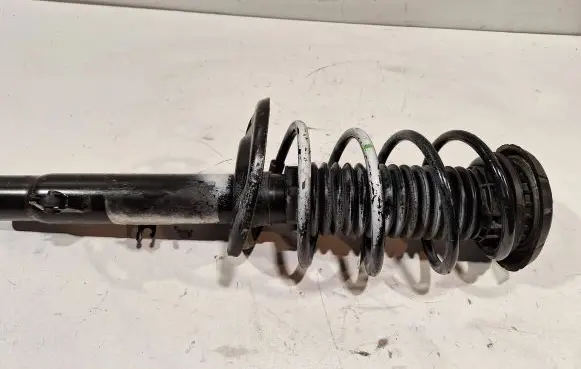 Peugeot 208 Front shock absorber/damper
