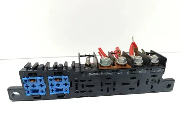 Audi A4 S4 B5 8D Fuse module 8L0941822A