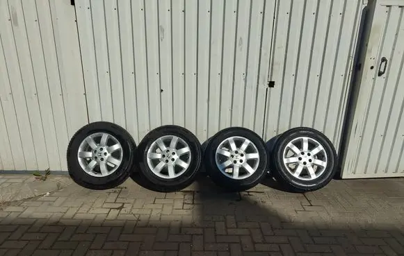 Honda CR-V R17 alloy rim 