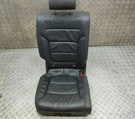 Volkswagen Touareg II Rear seat 7P6885406GA 7P6885776P