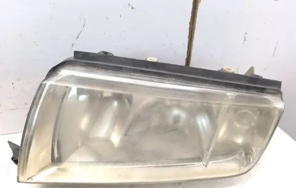 Skoda Fabia Mk1 (6Y) Headlight/headlamp PY21W