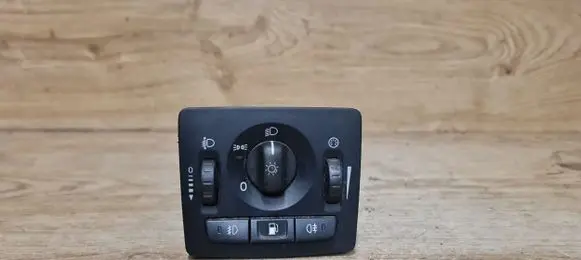 Volvo V50 Light switch 30669736