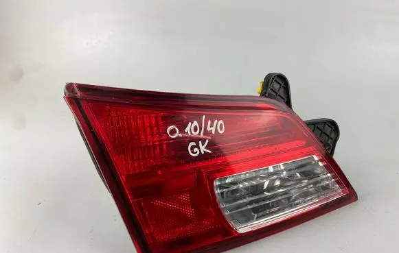 Subaru Outback Tailgate rear/tail lights 2ZR946094