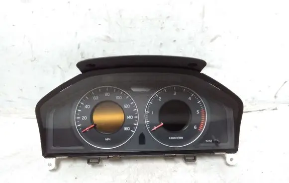 Volvo V70 Speedometer (instrument cluster) 31254540AA 36000416 69199680U